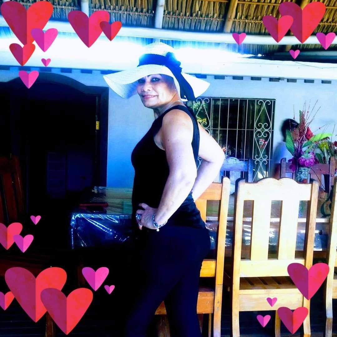 Flor Chevez