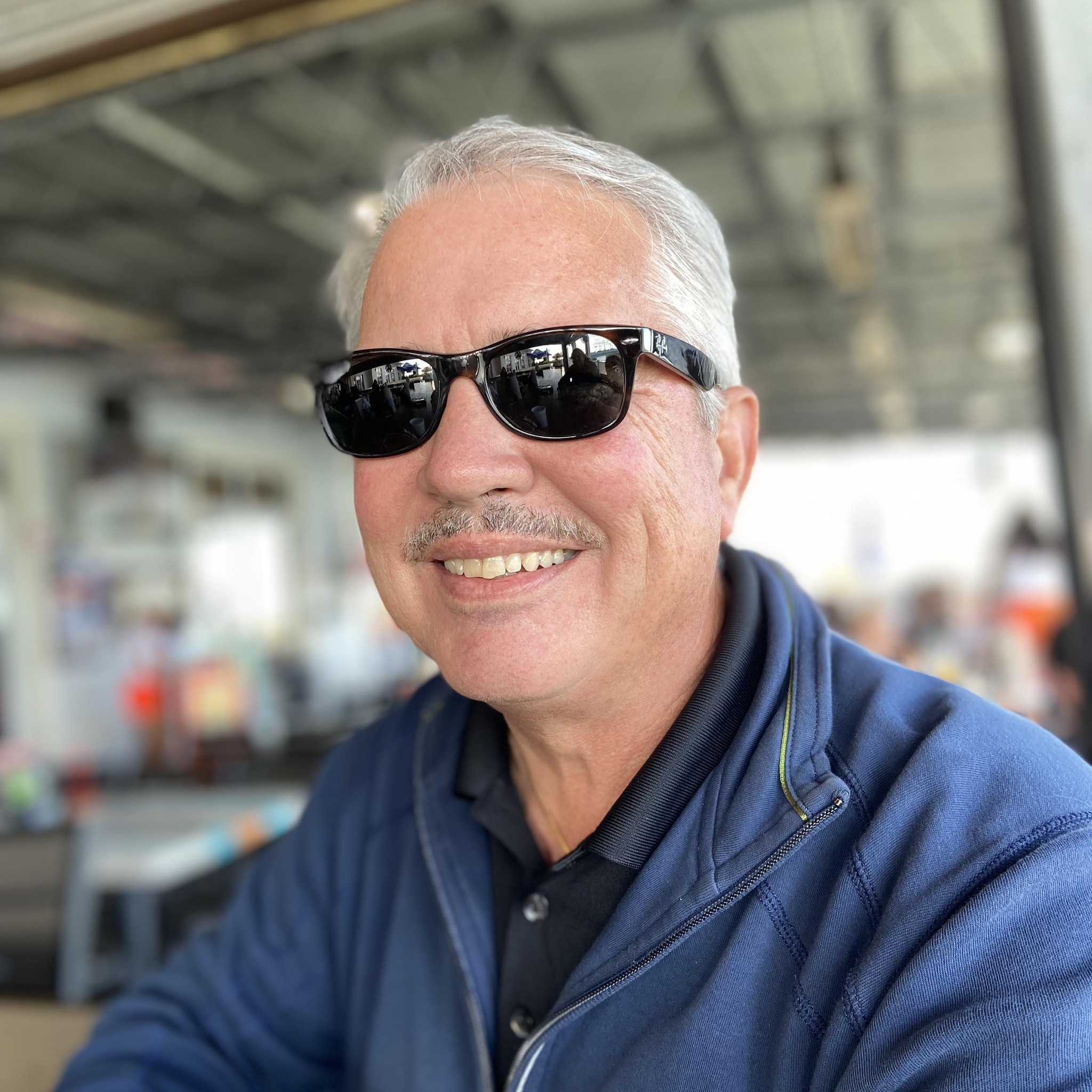BuffettNews - Jimmy Buffett | A White Sport Coat and a Pink Crustacean ...