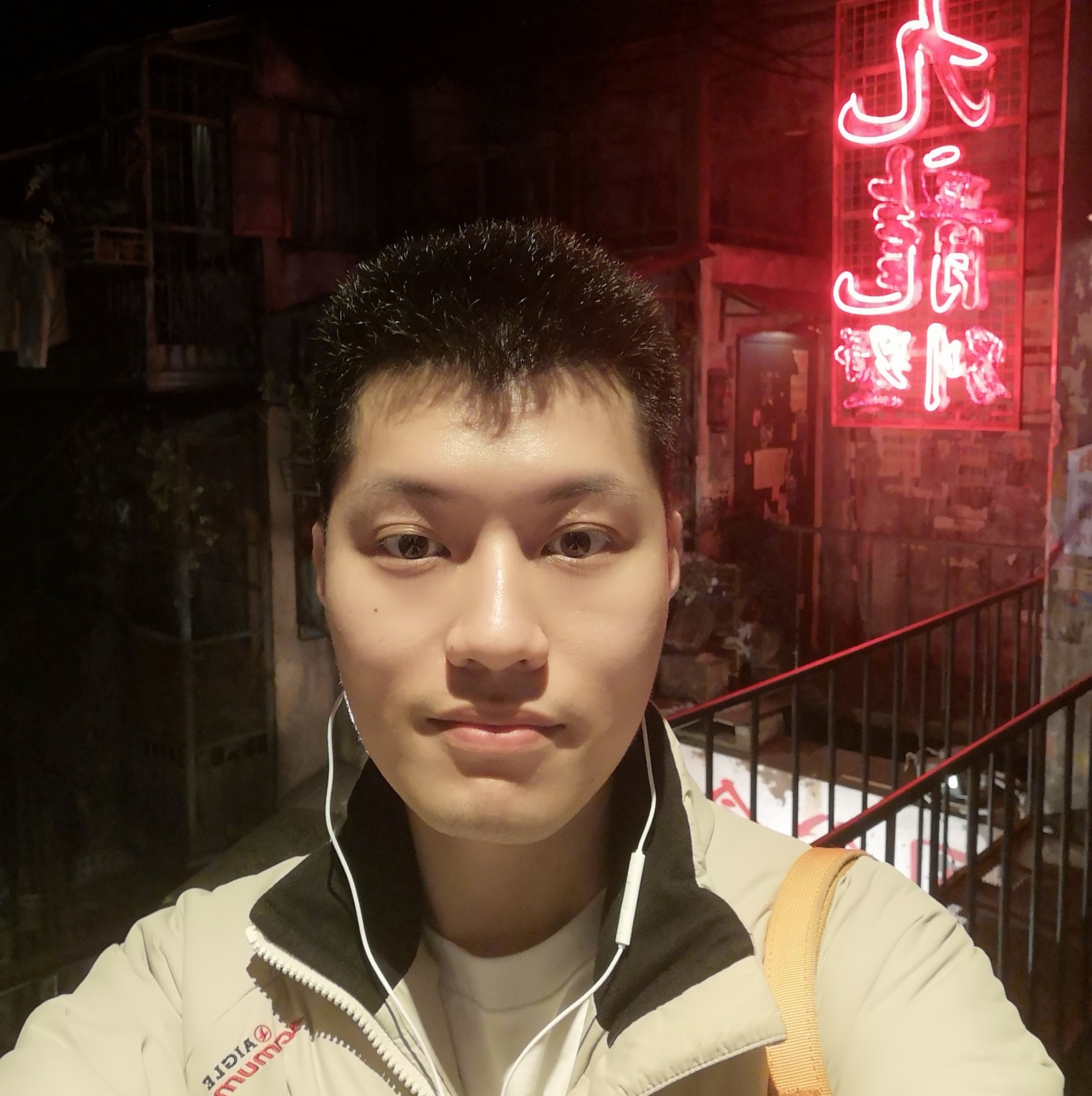 方以文 - [#香港開電視][2019下半年節目巡禮] 今日八號風球，無阻77台開電視宣傳下半年嘅節目。 最期待嘅有 #陳慧珊 做主持同埋製作 ...