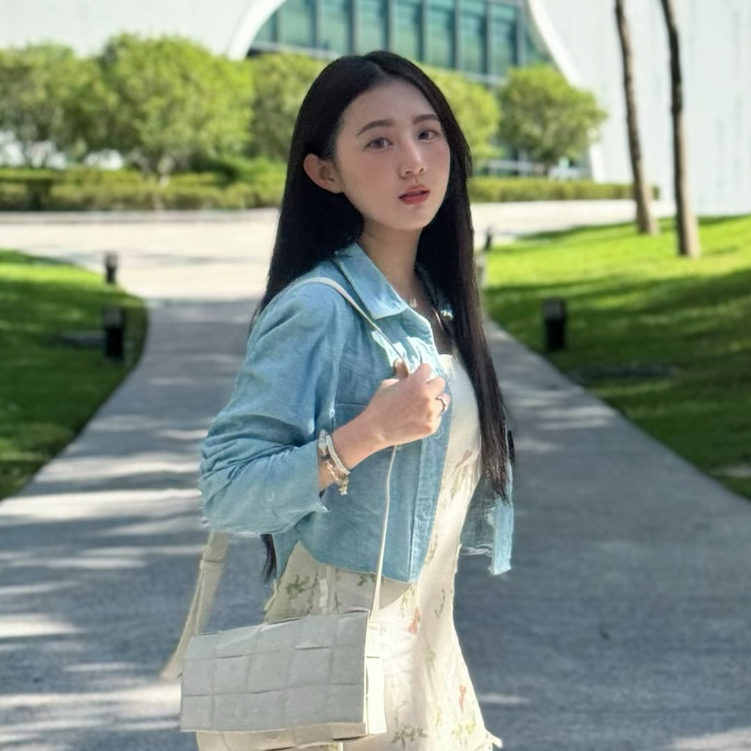 張妡