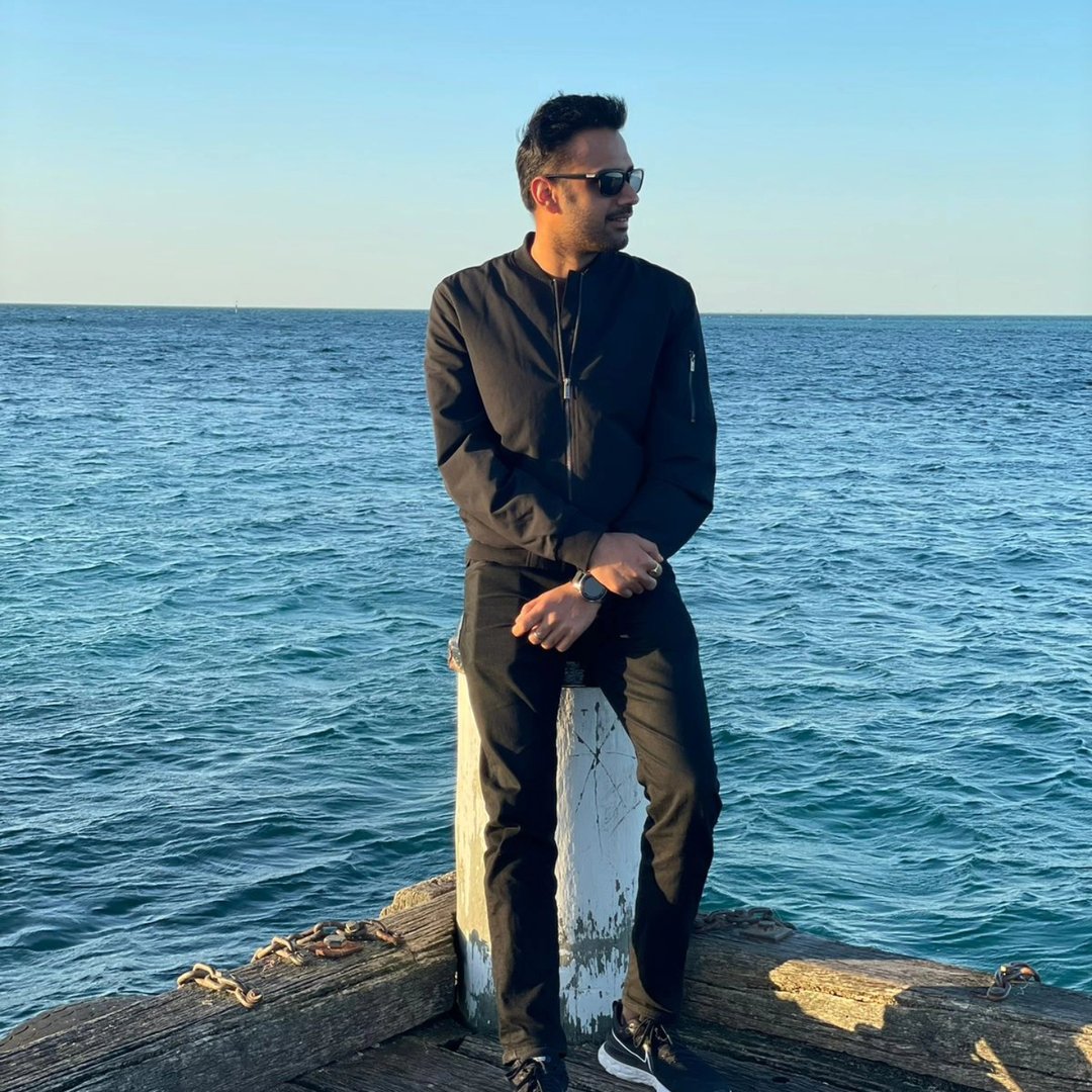 Paras Mehra