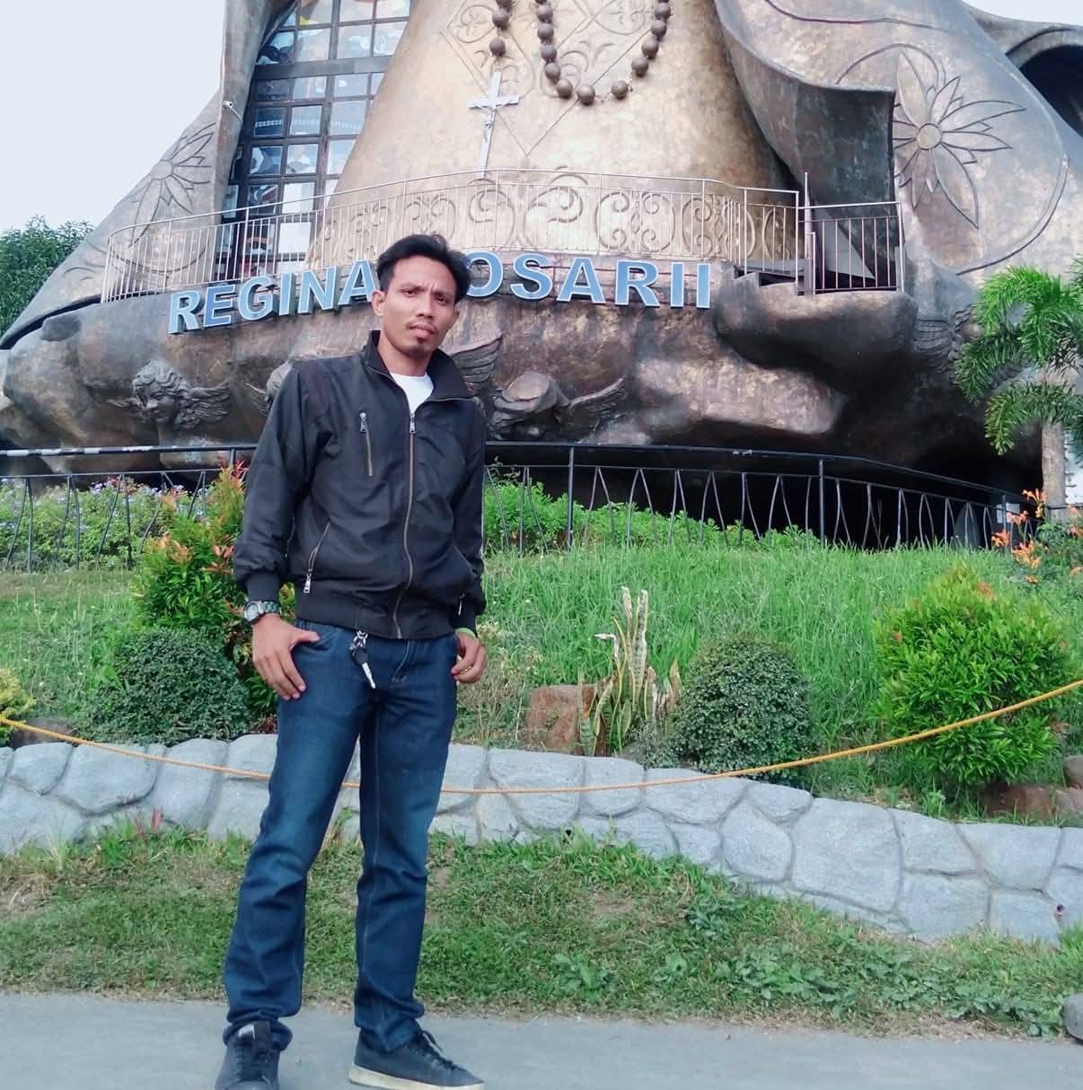 Ewing Catapusan Robles