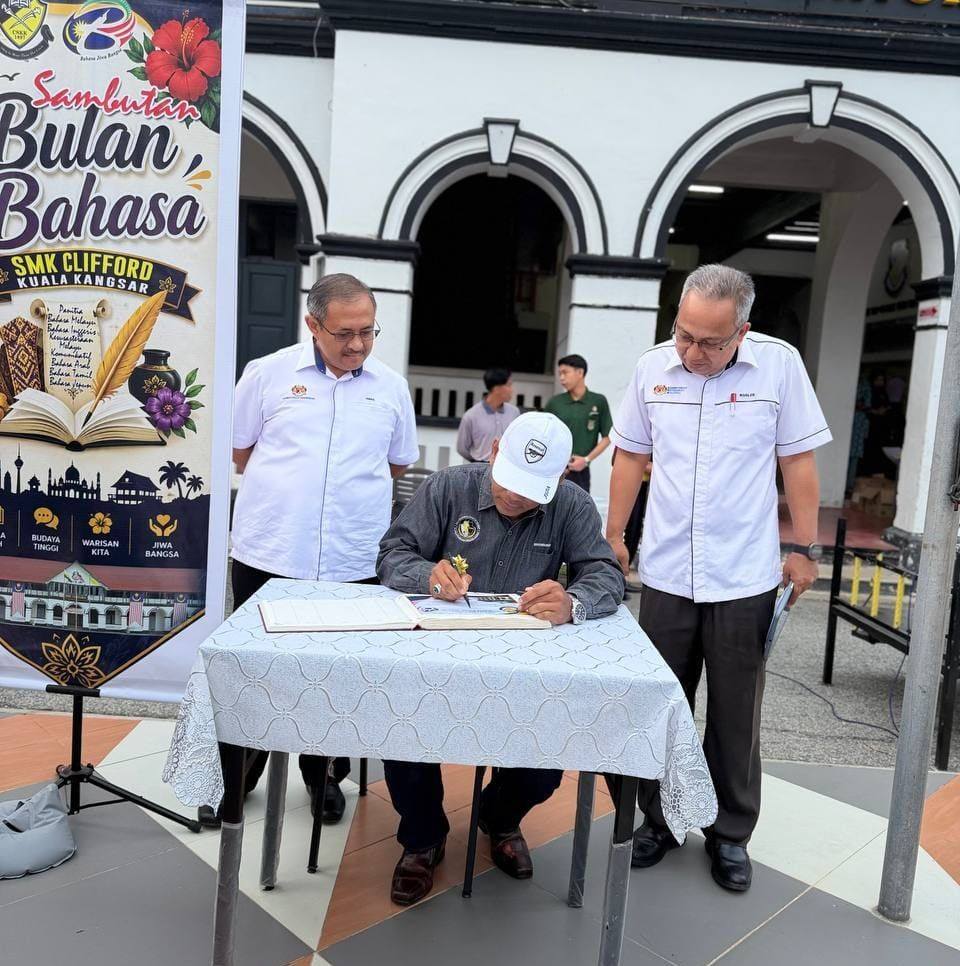 Ahli Parlimen Hulu Langat, Mohd. Sany Hamzan melihat potensi Syed ...