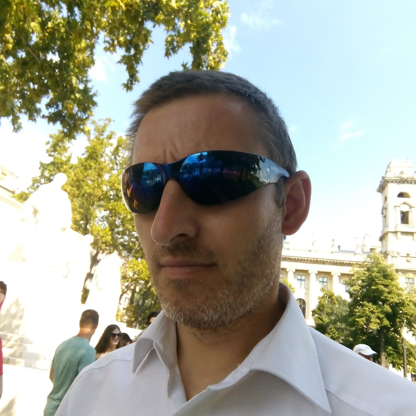 Hazudnak, ha kell, ha nem! A szimpatizánsaik meg mámorvilágban élnek a ...