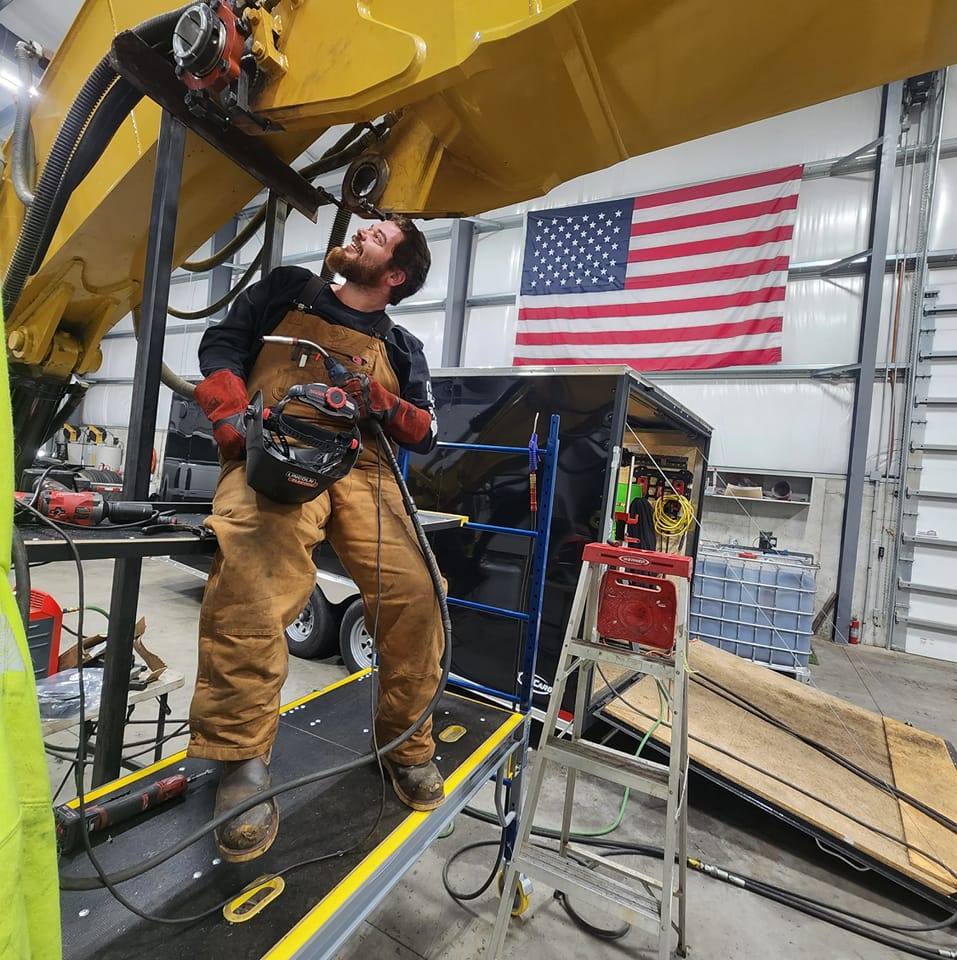 Lineboring the center hitch on a #Catapiler front loader at a garbage ...