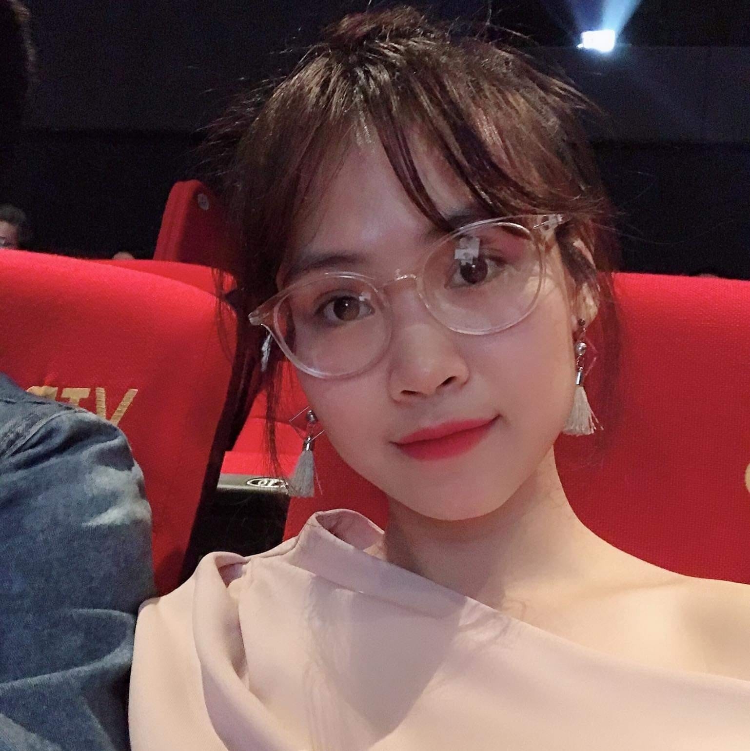 Đùa chứ mưa bão đến nơi rồi, anh em xem ai có vừa vội đi qua nhà mình ...
