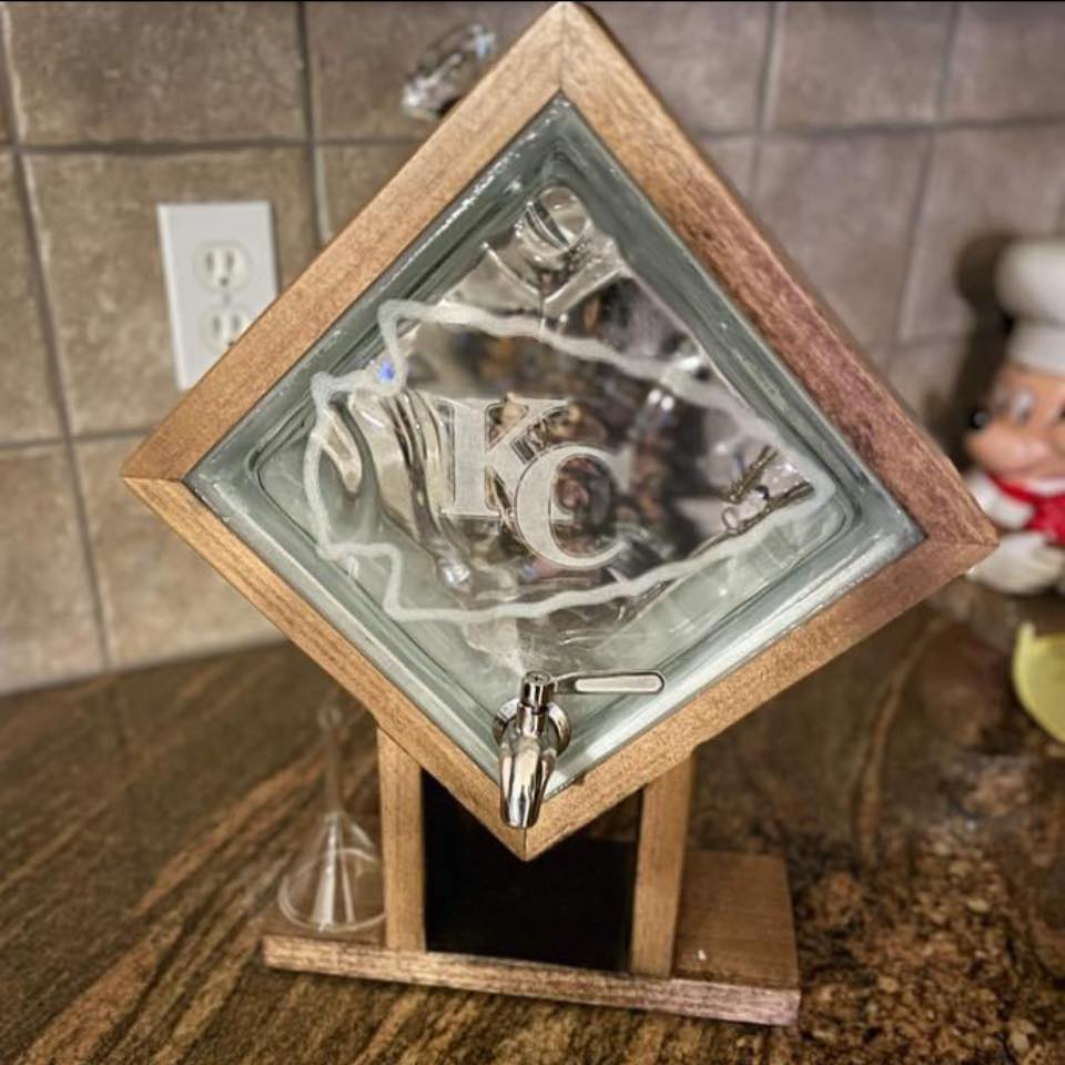 Finely hand sculpted, cobalt decorated penguin lunch hour creation by ...