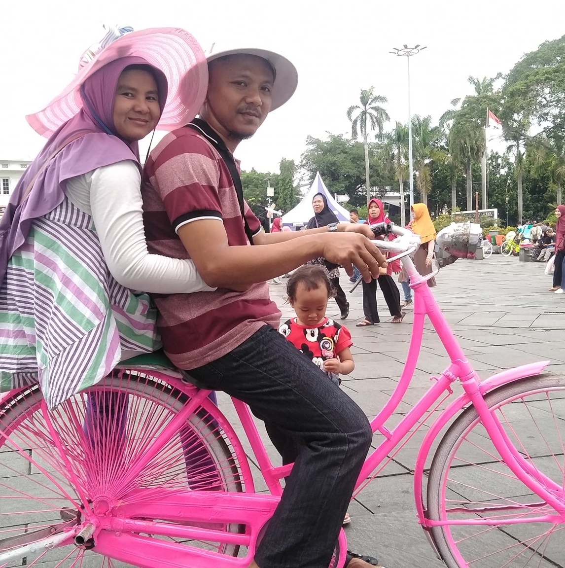 Darniyah Mamahnya Rin