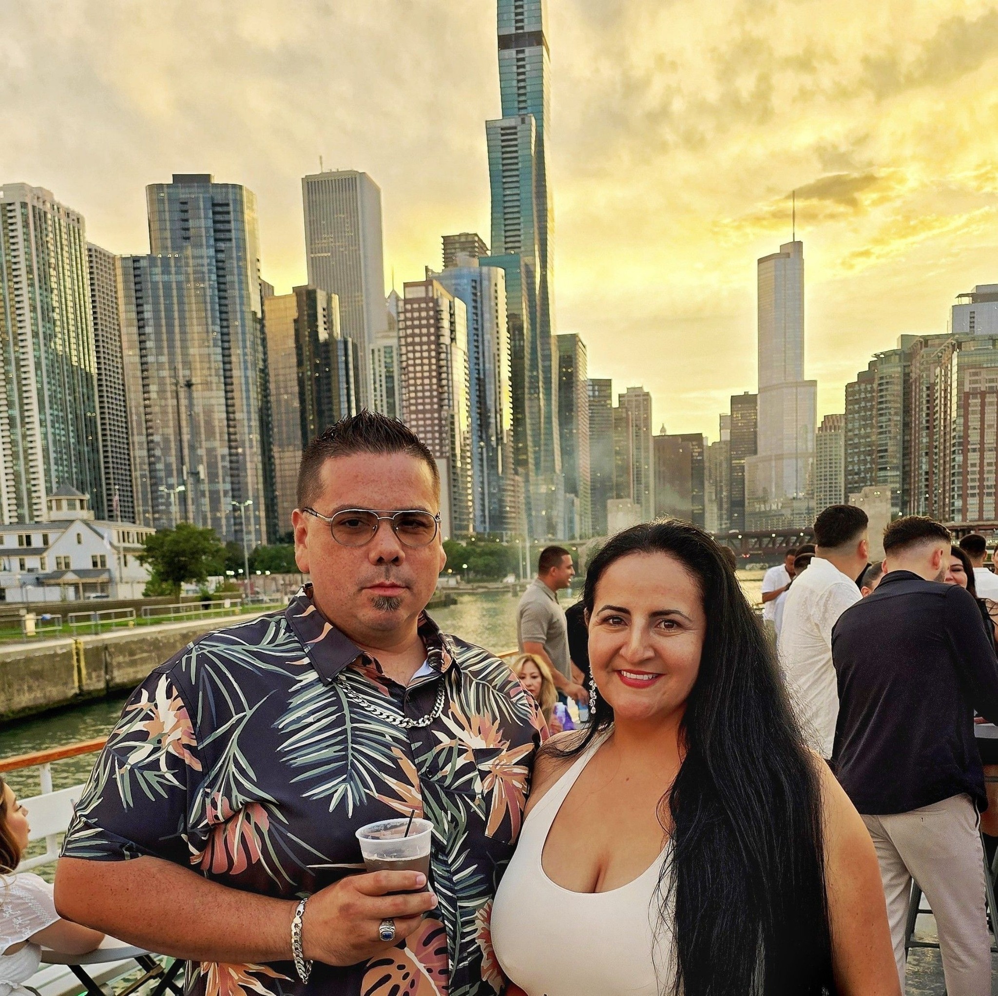 Excelent our famous friend he love it🙏🫶🌟🥂 ️😊🆙🍾‼️@destacar | Mariscos Zurdo