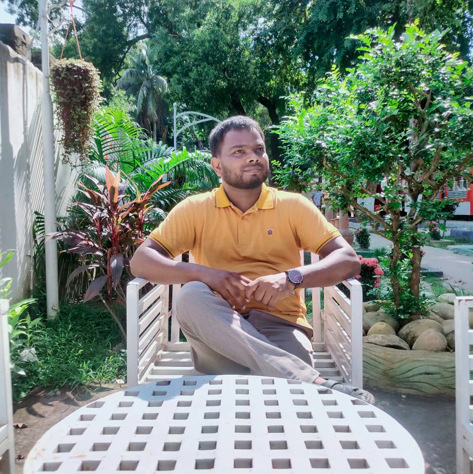 Mak Azad