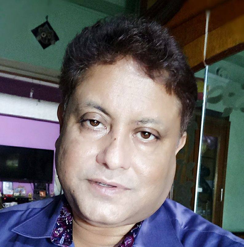 পাইলট ক্যাপ্টেন Smith Machhar | Roy Bishal