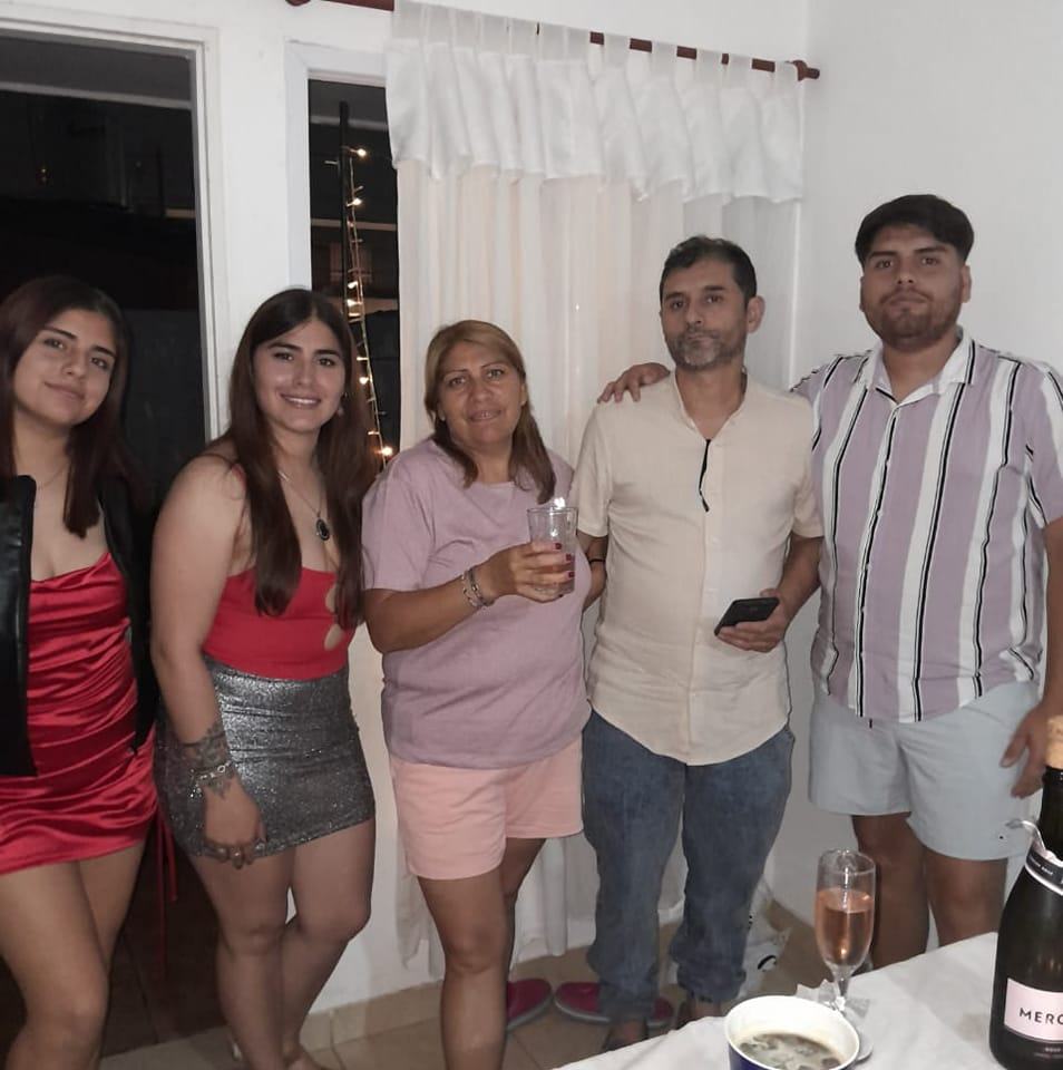 vendo vendo 4años sano en victoria entre rios está. ahy me ablan 3456 ...