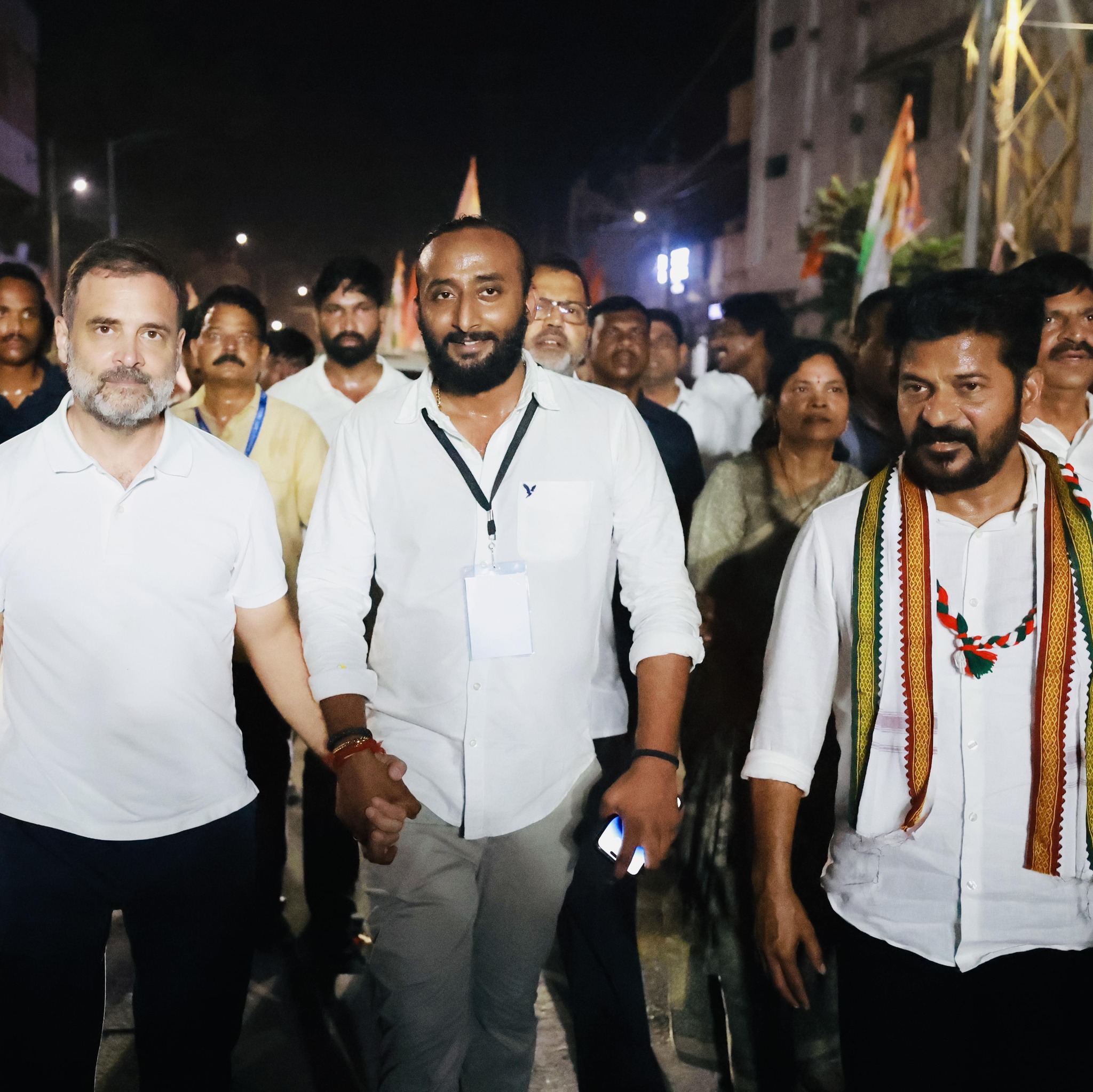 Revanth Anna in Action reached Delhi in support of RG now the war ...