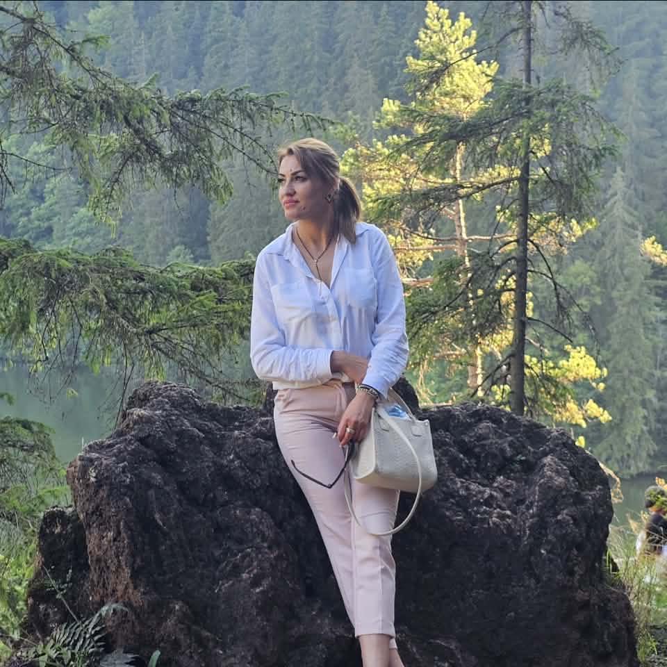 Adina Adina