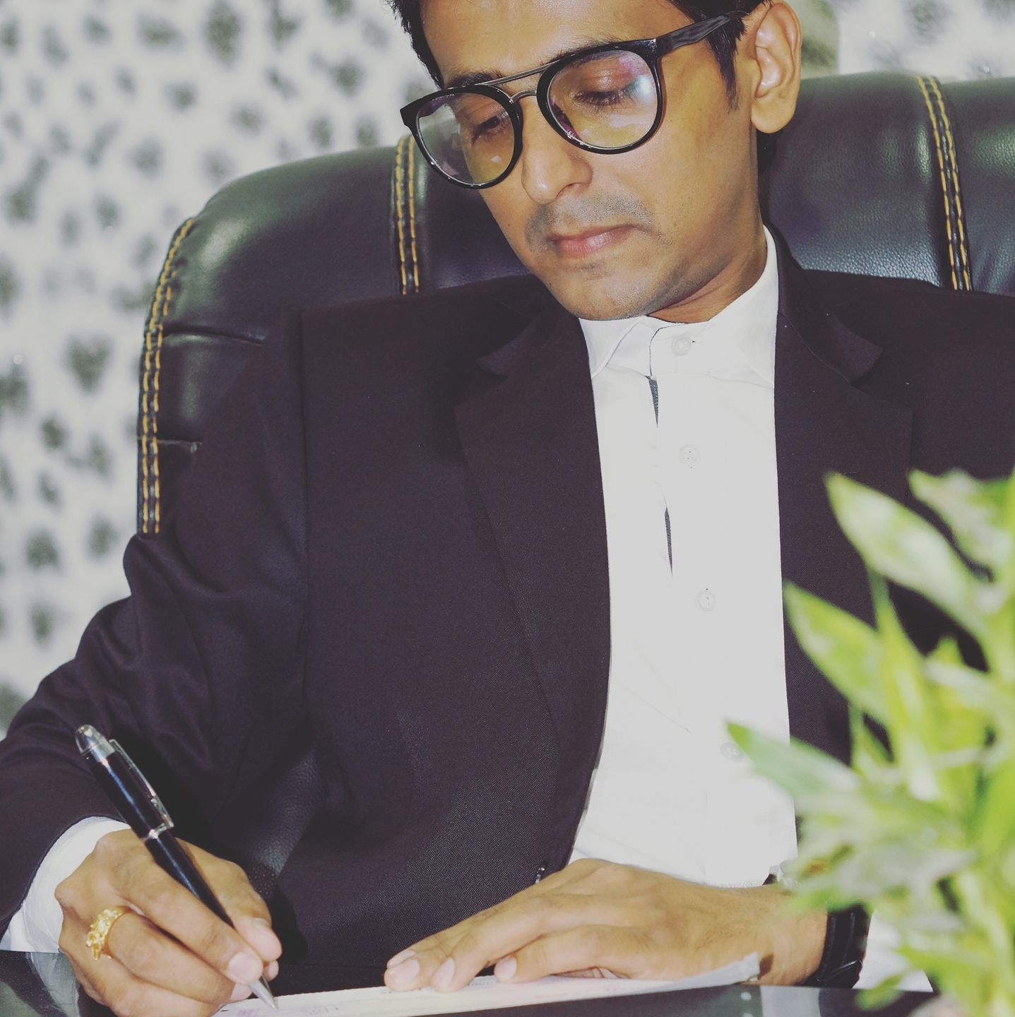 Adv Raj Chandwani