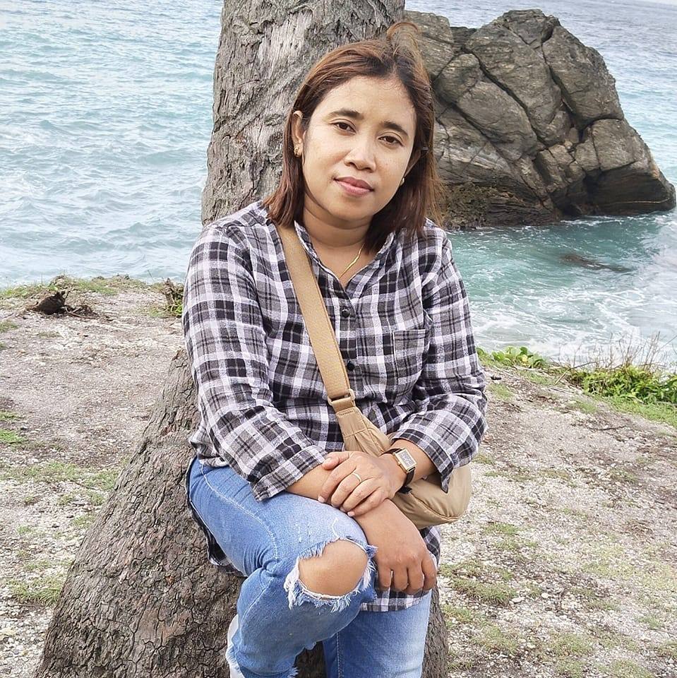 Ajeng Santi