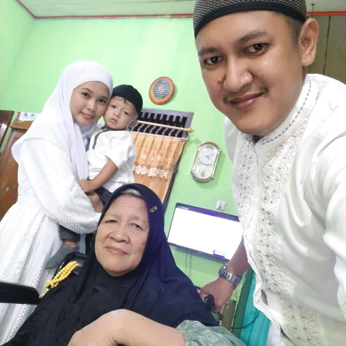 Mengenang masa SD dulu🤭🤣trnyata dia suka..kaya di mang mang cenah happy ...