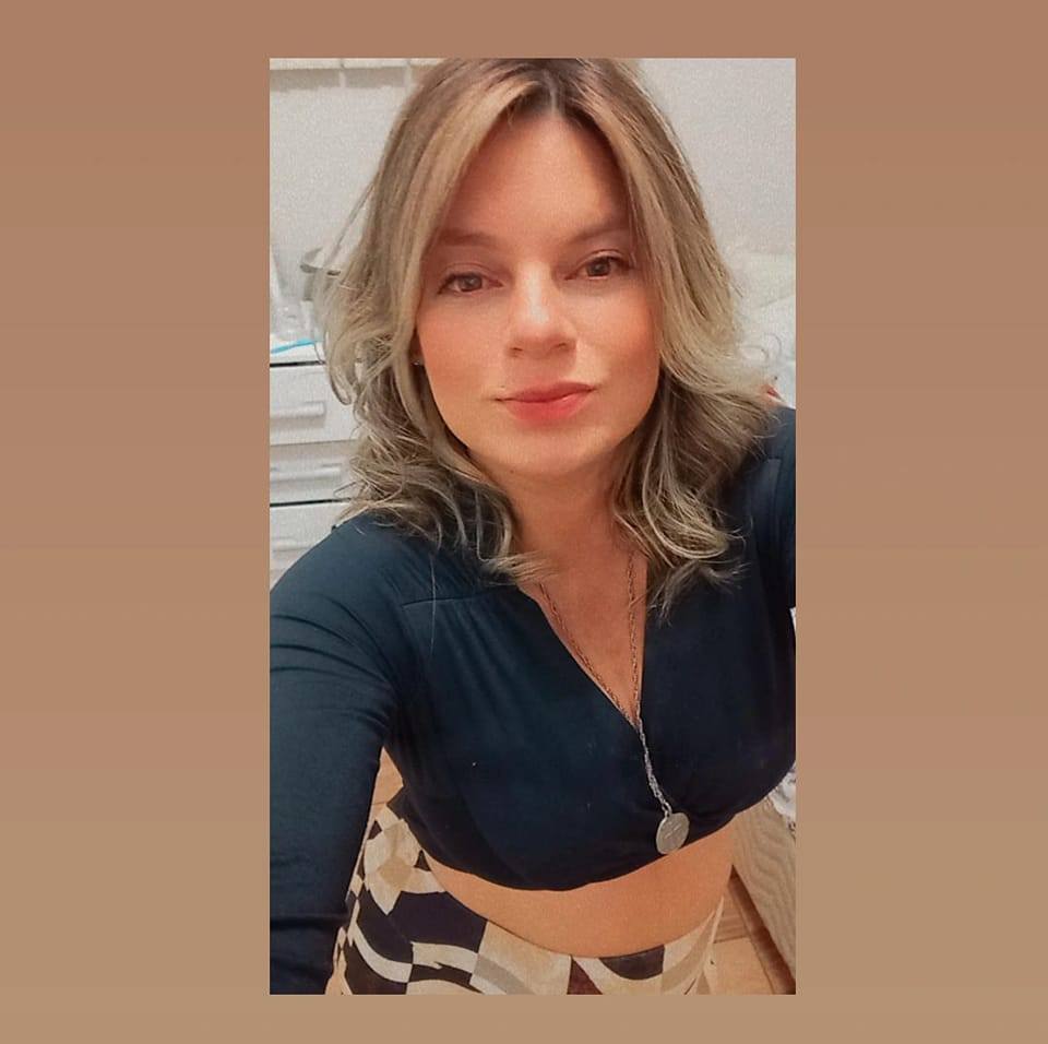 Faz um ano que meu mundo ruiu, que o... - Jacqueline Vitreo | Facebook