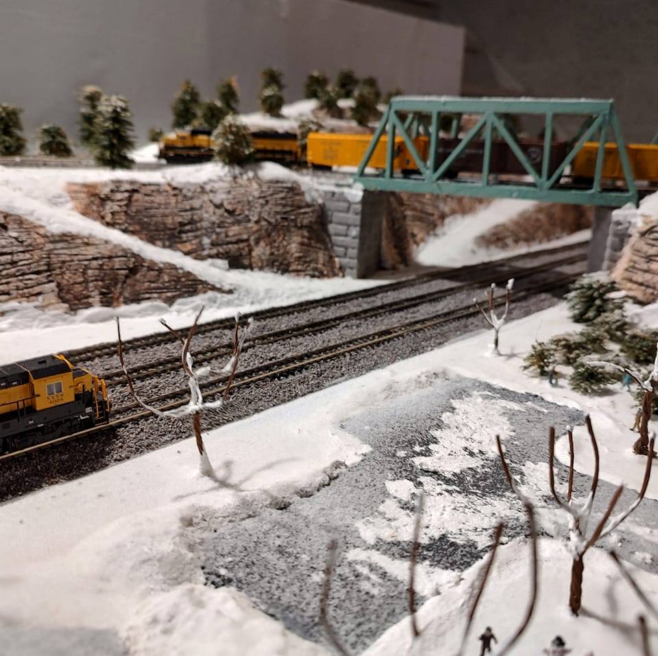 N Scale Model Railroading | Would a 17 inch tall mountain be too much ...