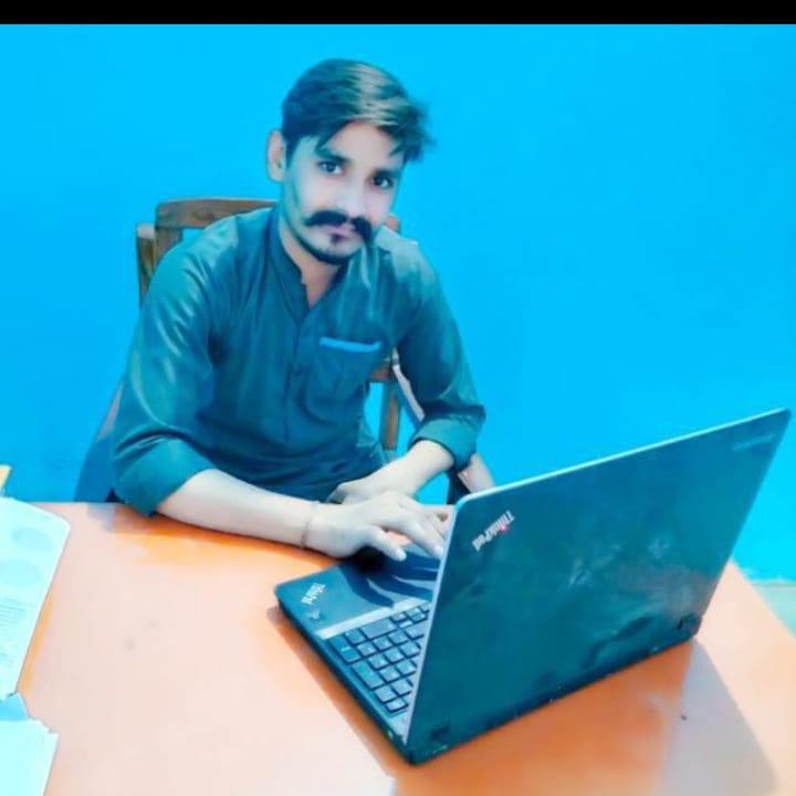زندگی میں ایک ایسا شخص ہونا لازمی ہے، جو آپ کے ہر قدم پر آپ کا ساتھ دے ...