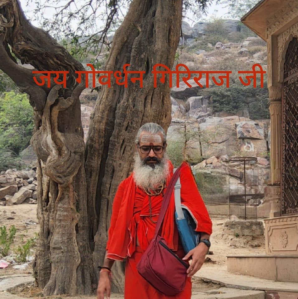दबदबा तो अनंत सिंह का है।तिलक बेड पर लेट कर लगवाते हैं और फ़ोटो चश्मा ...