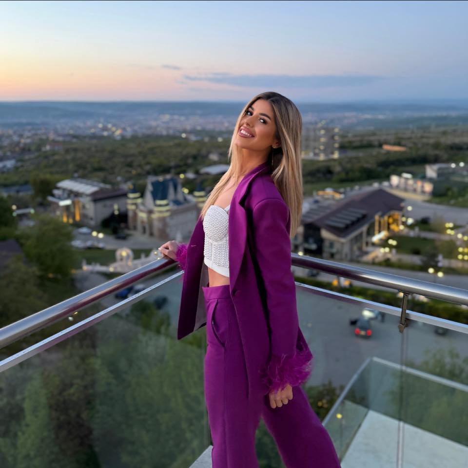 Dambul Rotund Cartier Cluj-Napoca - Grup Anunturi | Crizanteme de ...