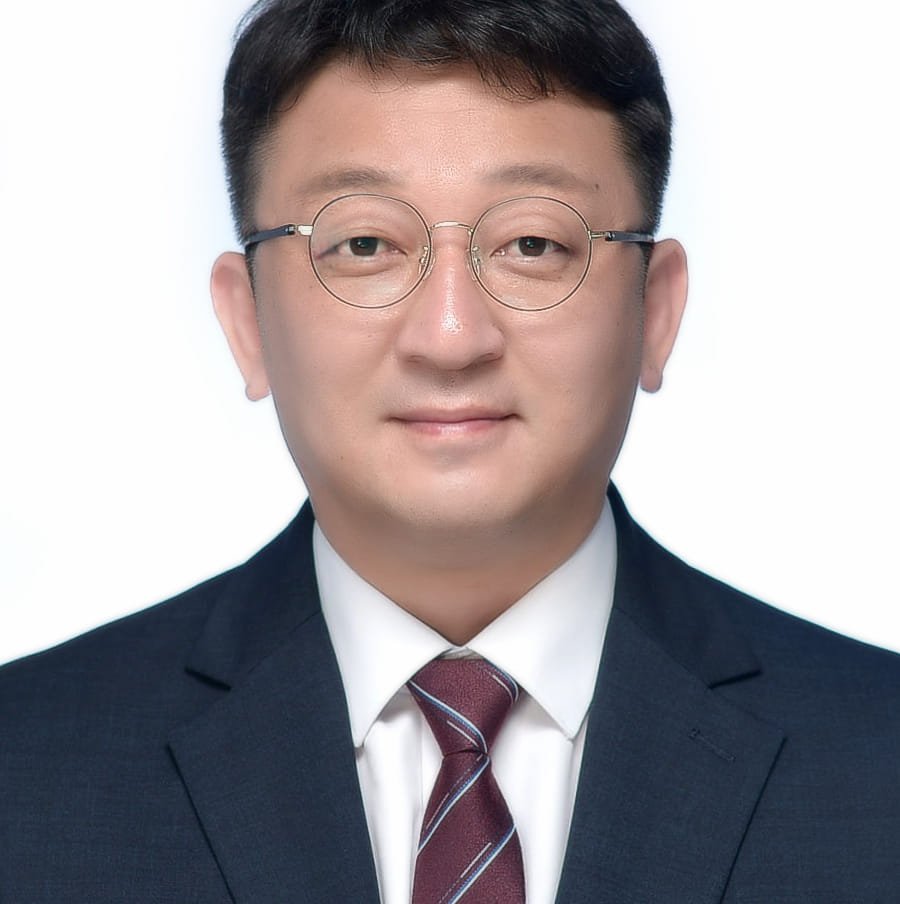 Min Hoon Lee