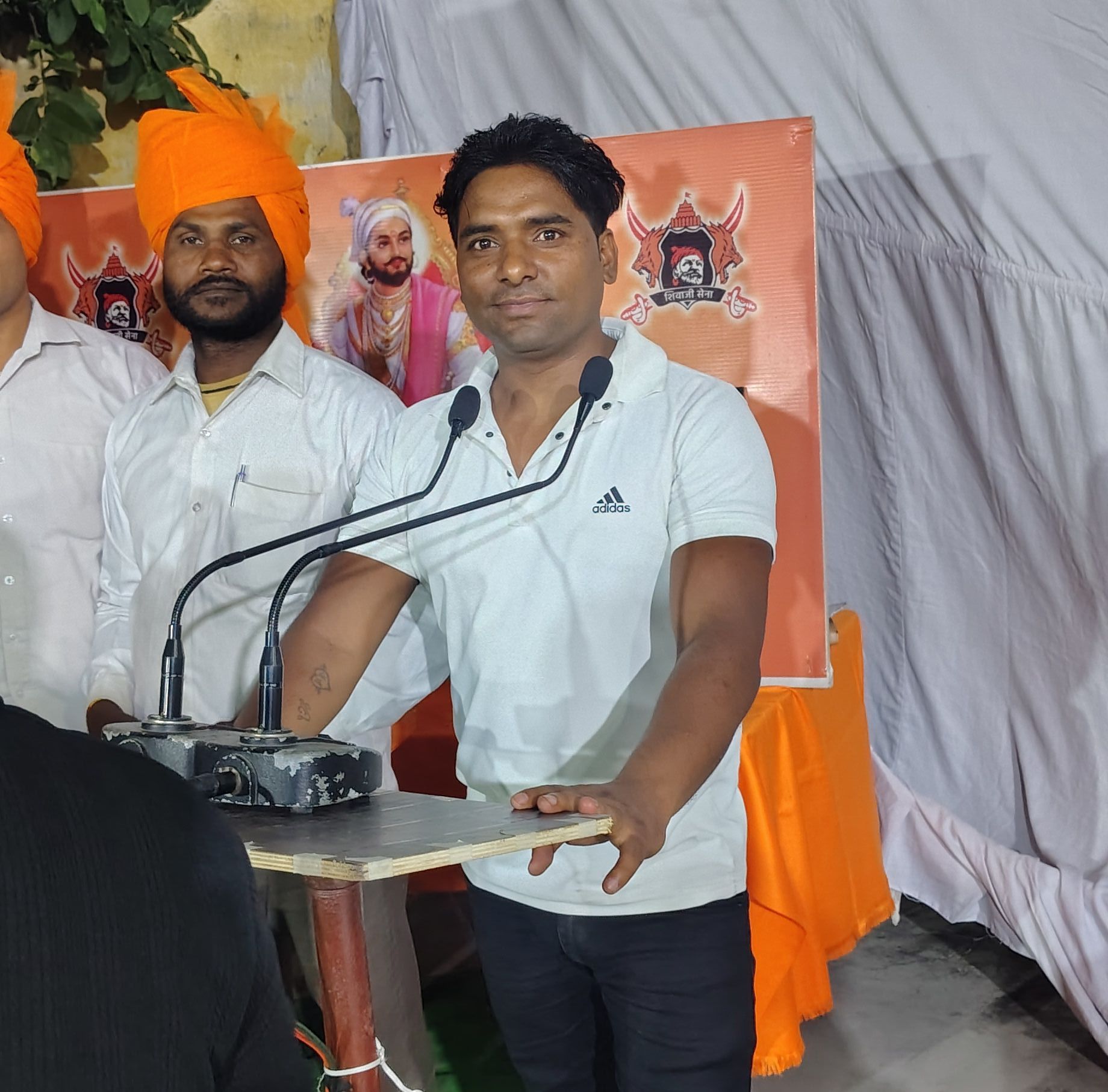 Adv Akash Srivastava