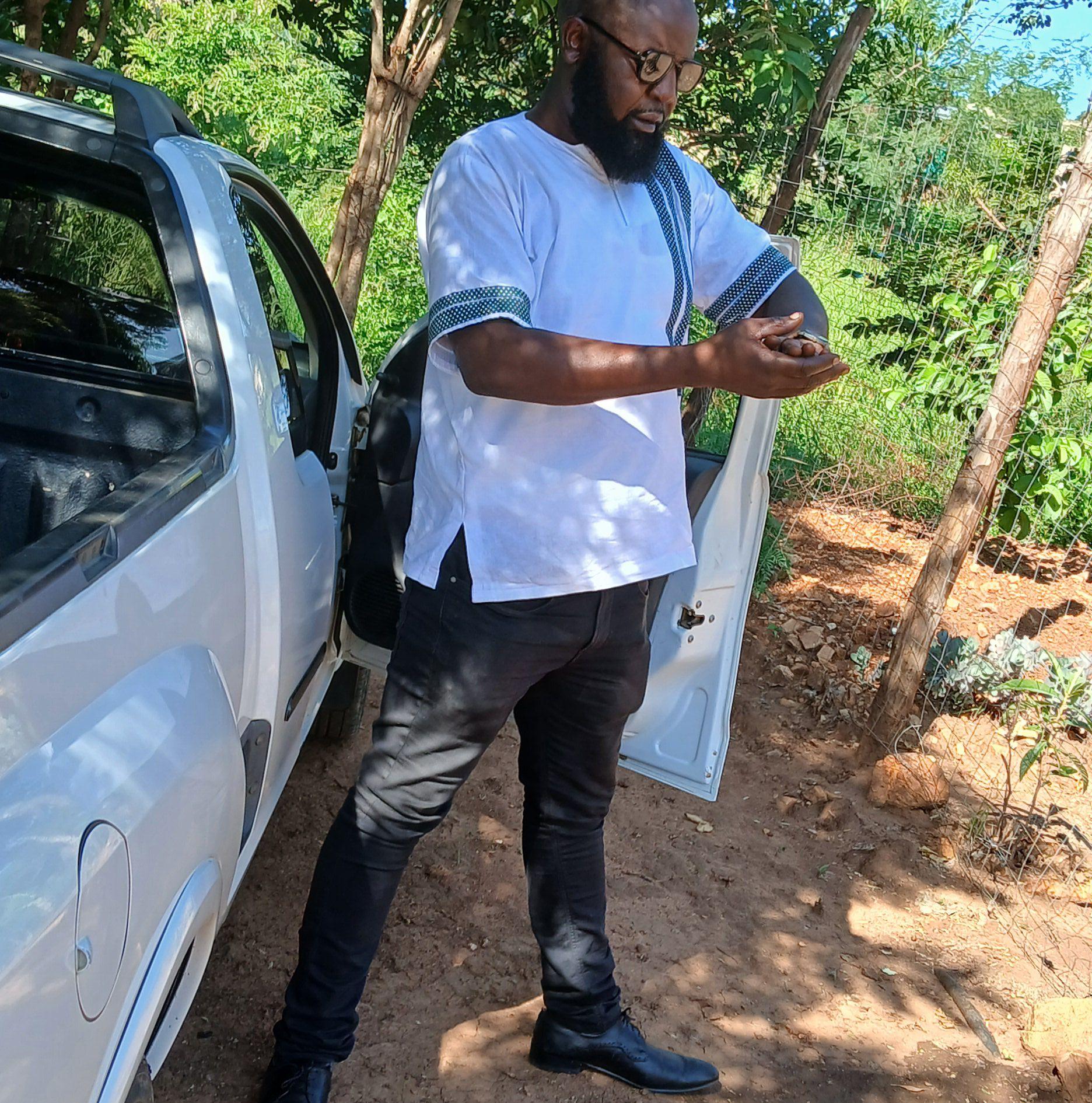 Road blocks by Gogo Denz | Limpopo music lyrics