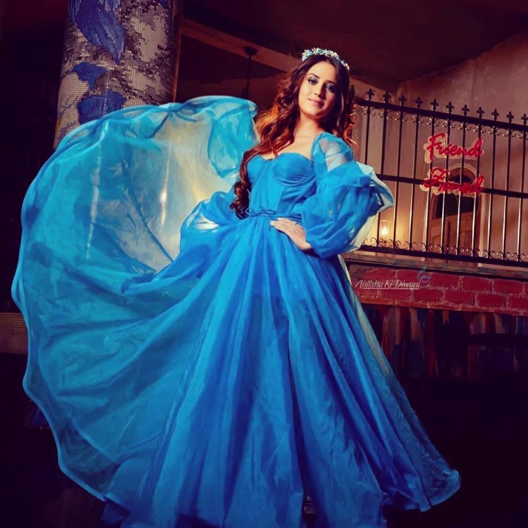 alisha panwar blue dress Aalisha (@alisha.panwar.90) • Facebook, Connect with friends black long sleeve mini Ishmael Size:18W