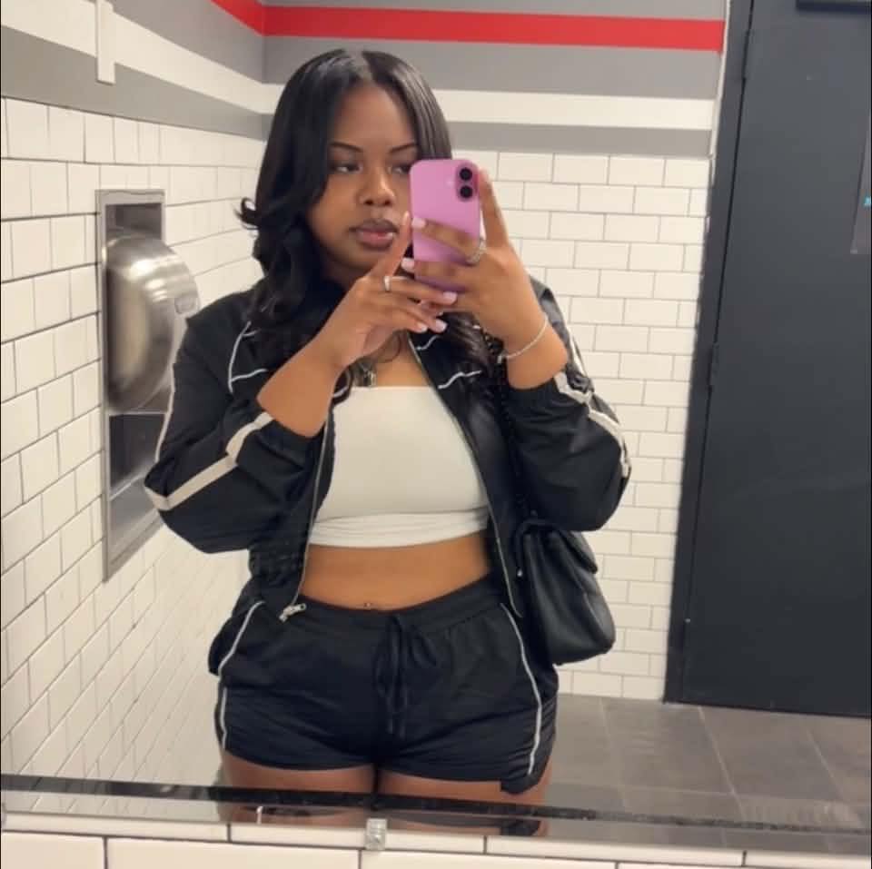 Debranae Mariee - no way yall thought this fat ass hair... | Facebook