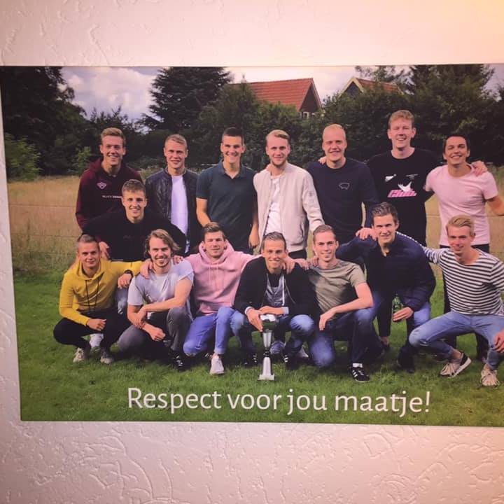 Lekker werken, lekker eten! 🥪 Collega Roy heeft het in ieder geval goed ...