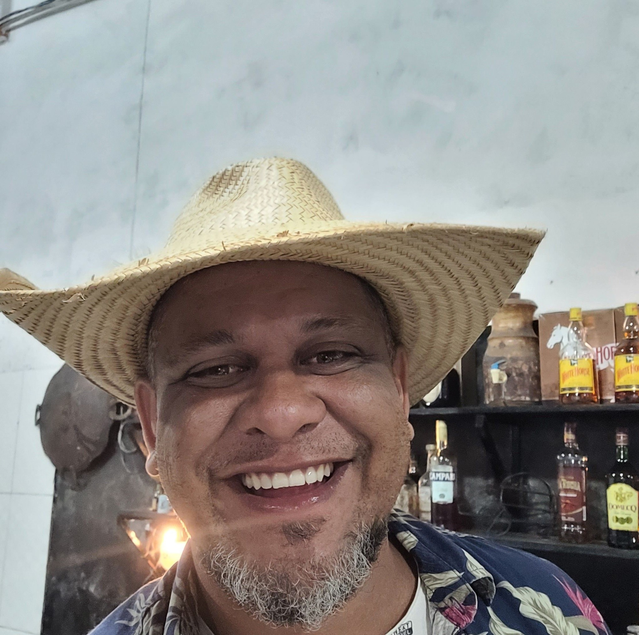 Um influenciador digital está sendo investigado após publicar vídeos ...