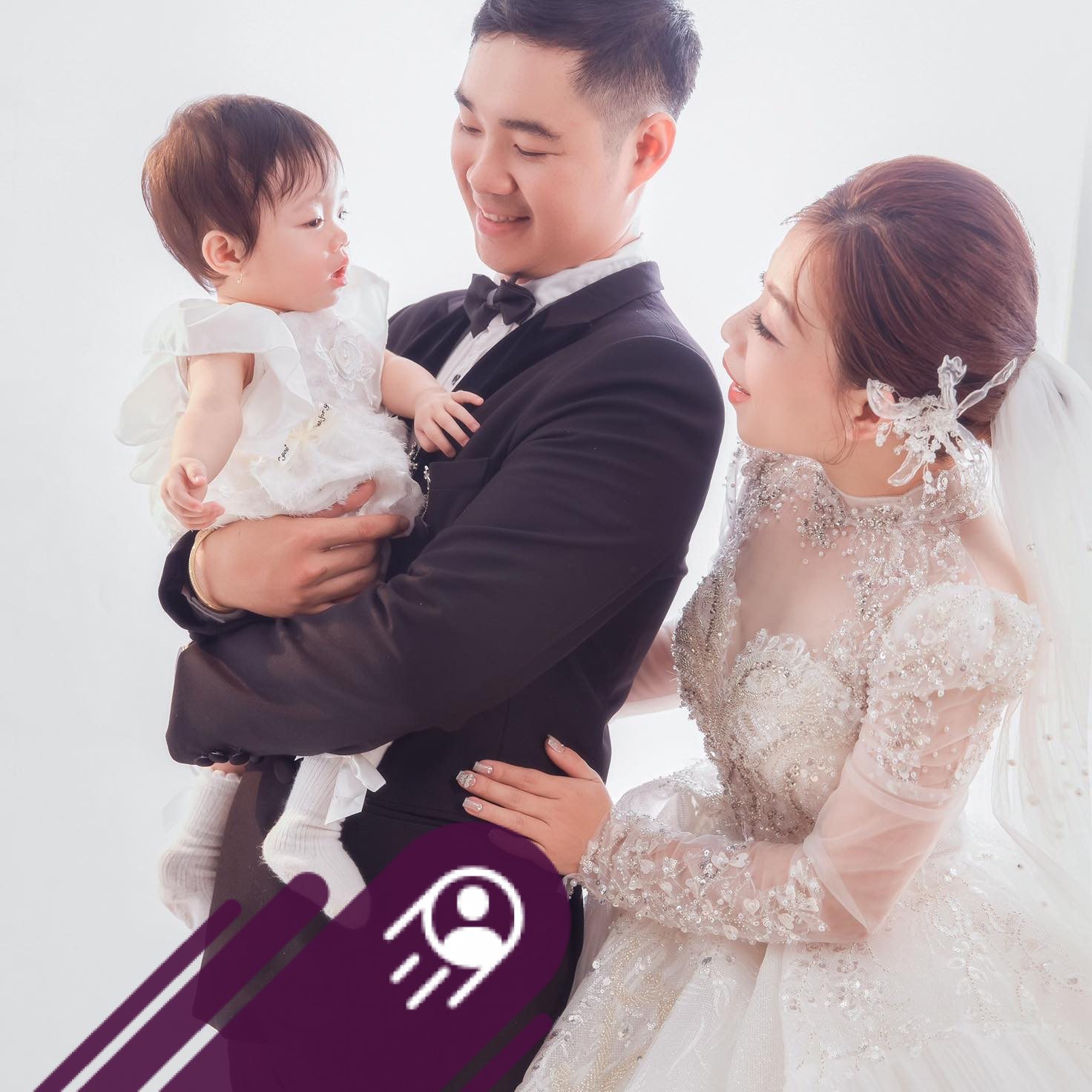 Ăn hành vậy được không Vi Nhỏ, đủ cái nư 0 e?? Hay bán cho e ấy 1 rổ ...