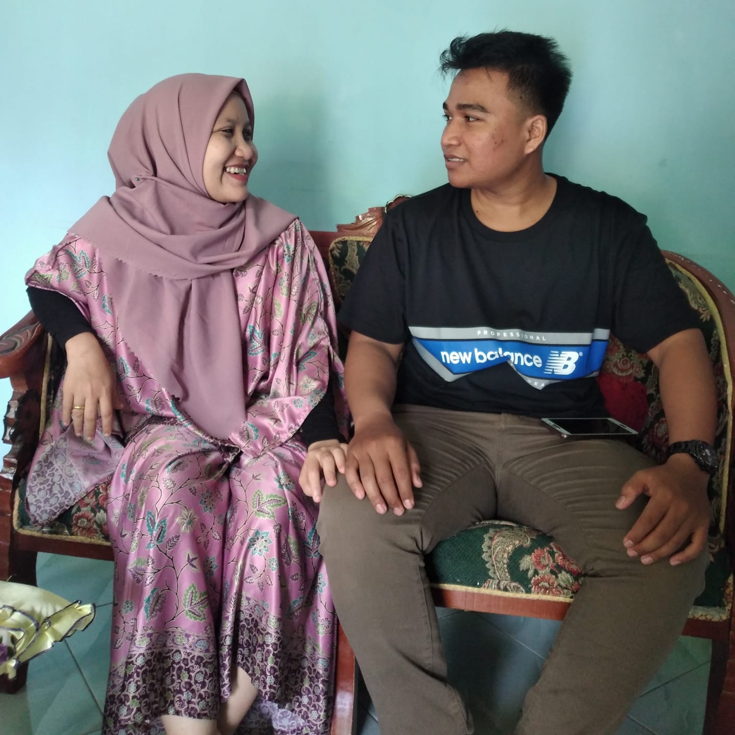 Azel baru bangu tidur. | Dhesy Terbinata