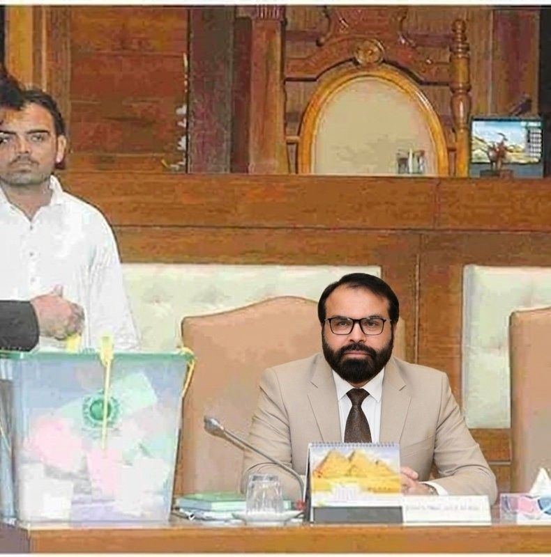 Kamran IVision