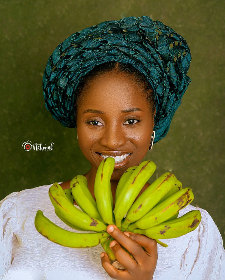 PAWPAW IS IN SEASON! 🍈 But why should you eat it? If pawpaw is one of ...