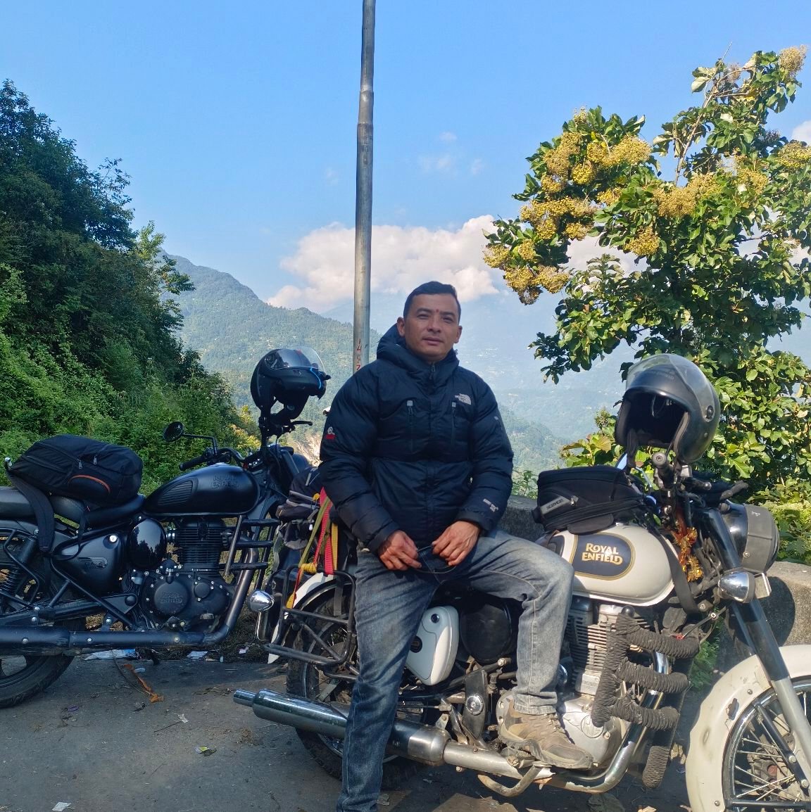 CHOWRASTA DECKED UP: Shooting... - The Darjeeling Chronicle | Facebook