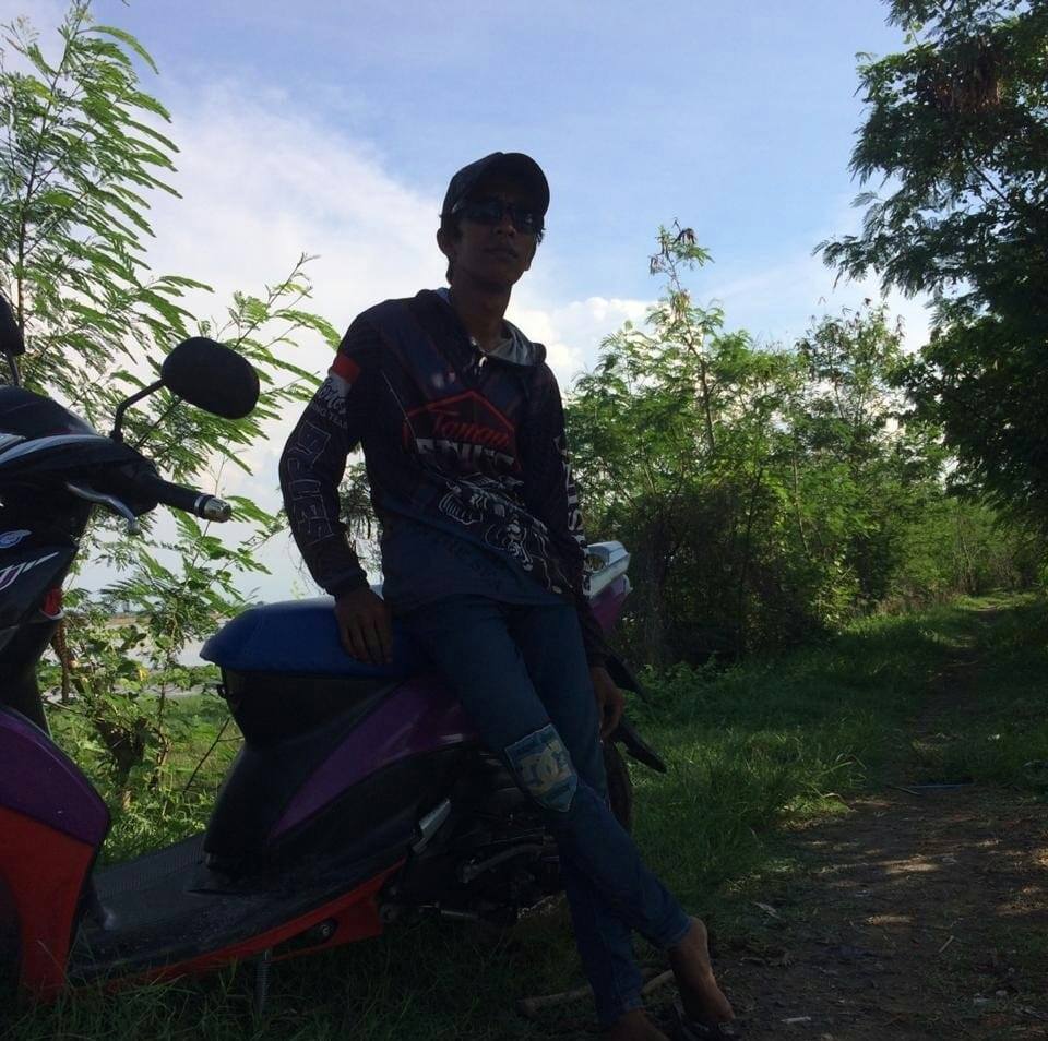 Jual-beli hp seken wilayah adiwerna tegal | Facebook
