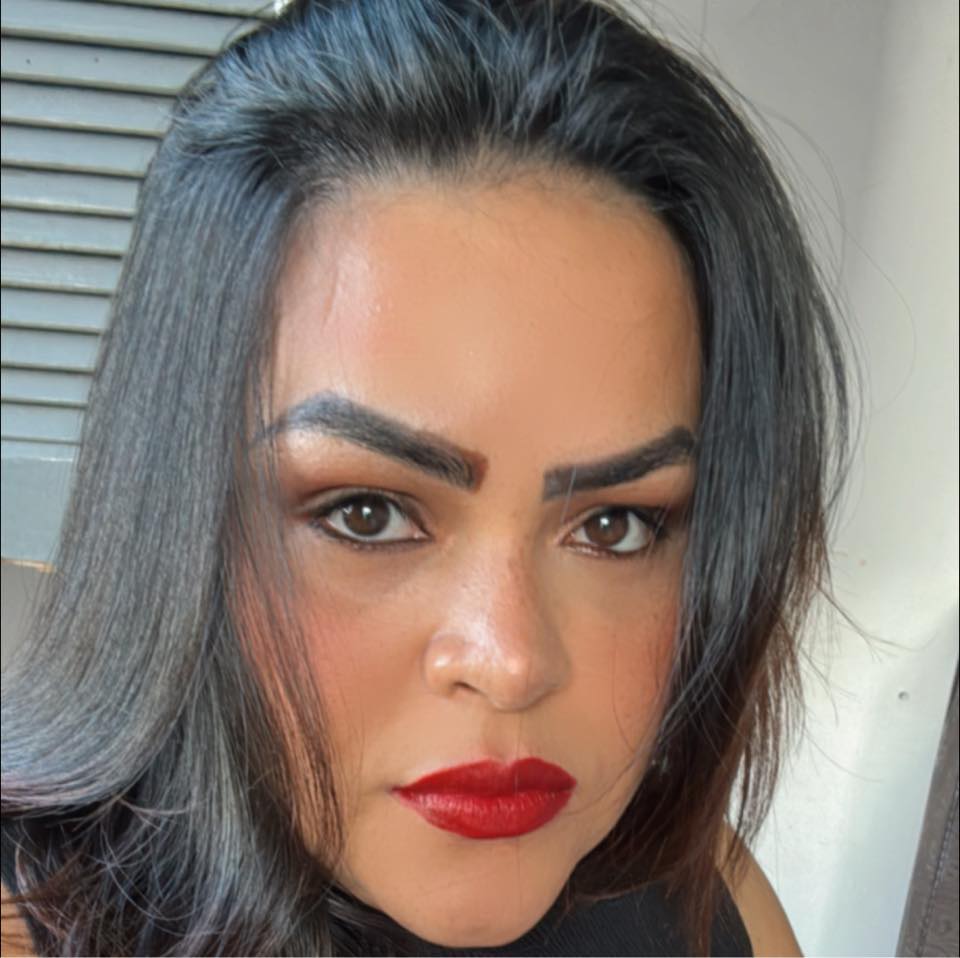 Bia Ribeiro