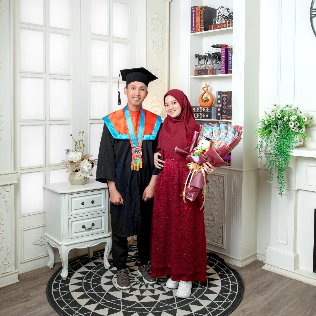 Di hina karna rumah jelek, tapi dia tidak tau di balik itu ada ...
