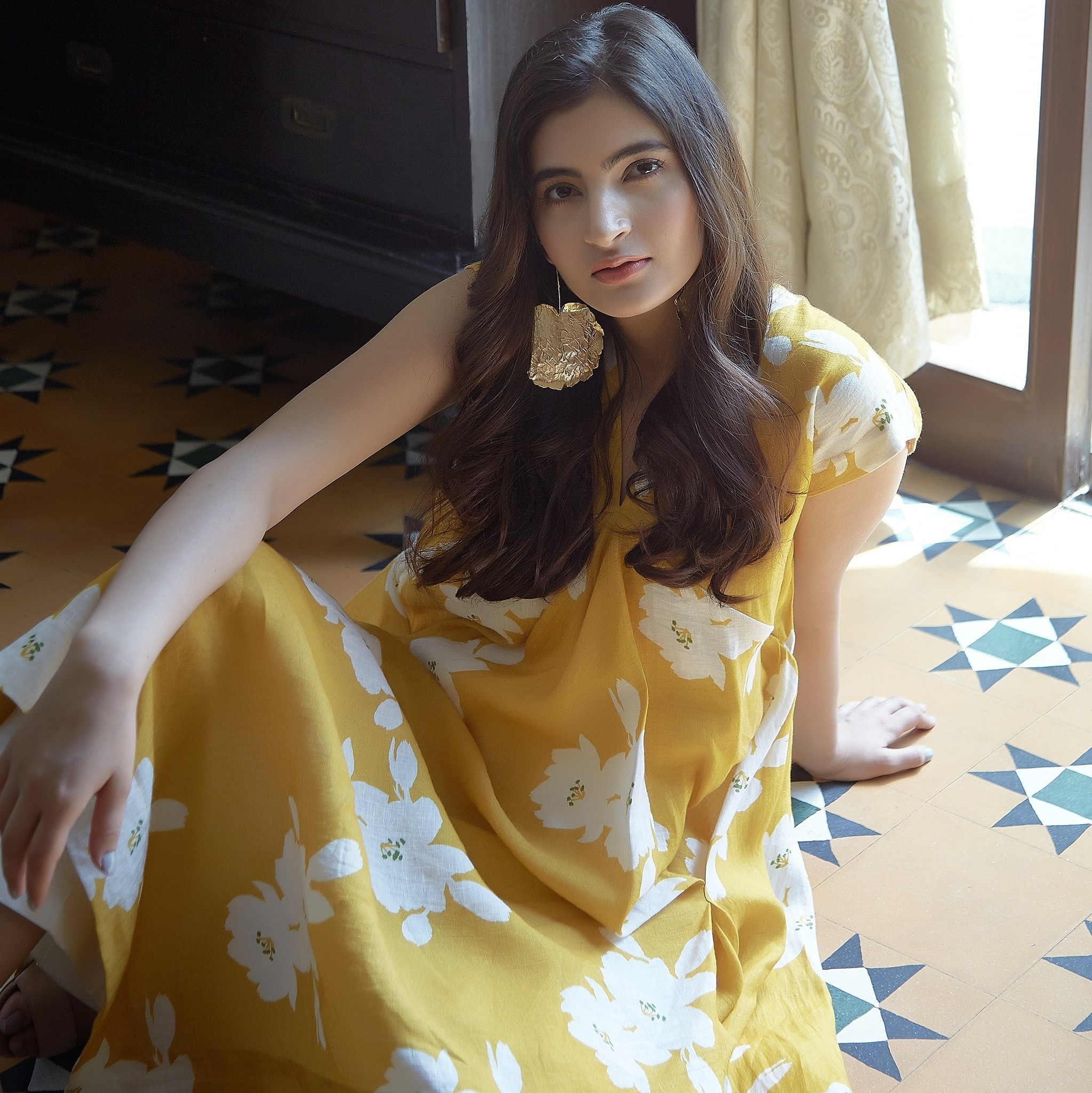 yellow dress lady original video twitter Shivani Raghuvanshi (@shivani.raghuvanshi.351) • Facebook Everyday-dress-up girls