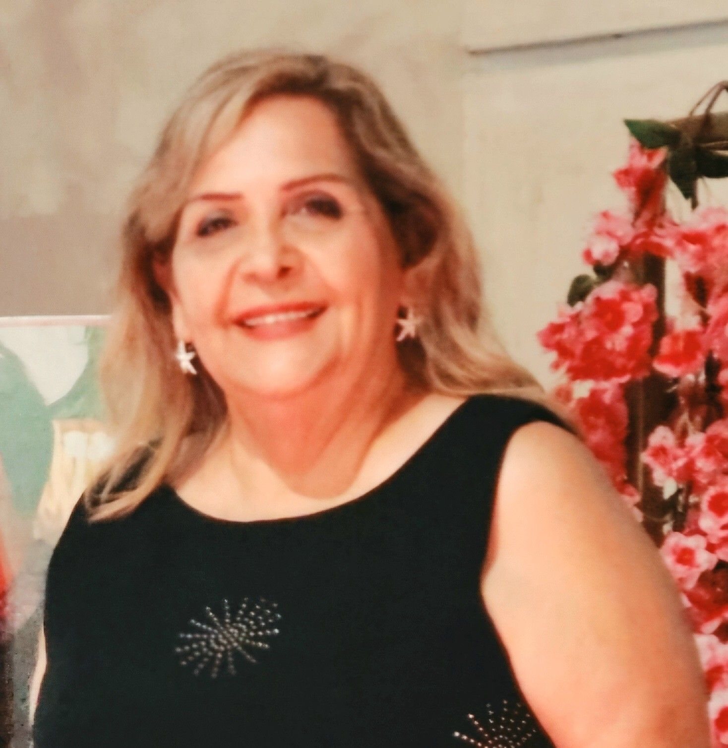 Roxanne Ganji - Thank you all for all your kind Birthday... | Facebook