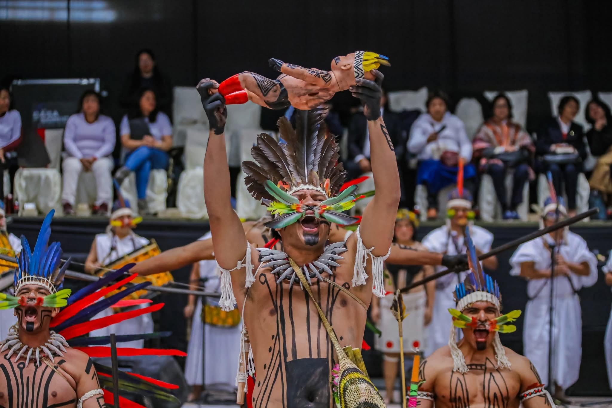 Tukuy Yawar - 🎆 FELIZ AÑO NUEVO 2026 🎆 El elenco principal del Centro ...