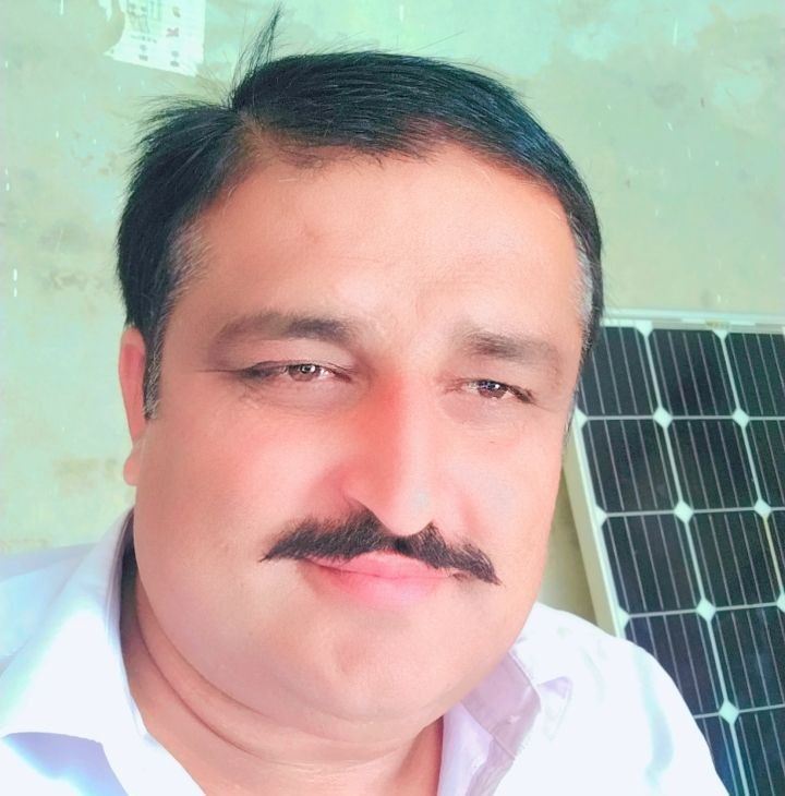 ارے بھائی! ایسے سنی علماء کی جوتیوں کو مس کرنا میں اپنے لیے اعزاز ...