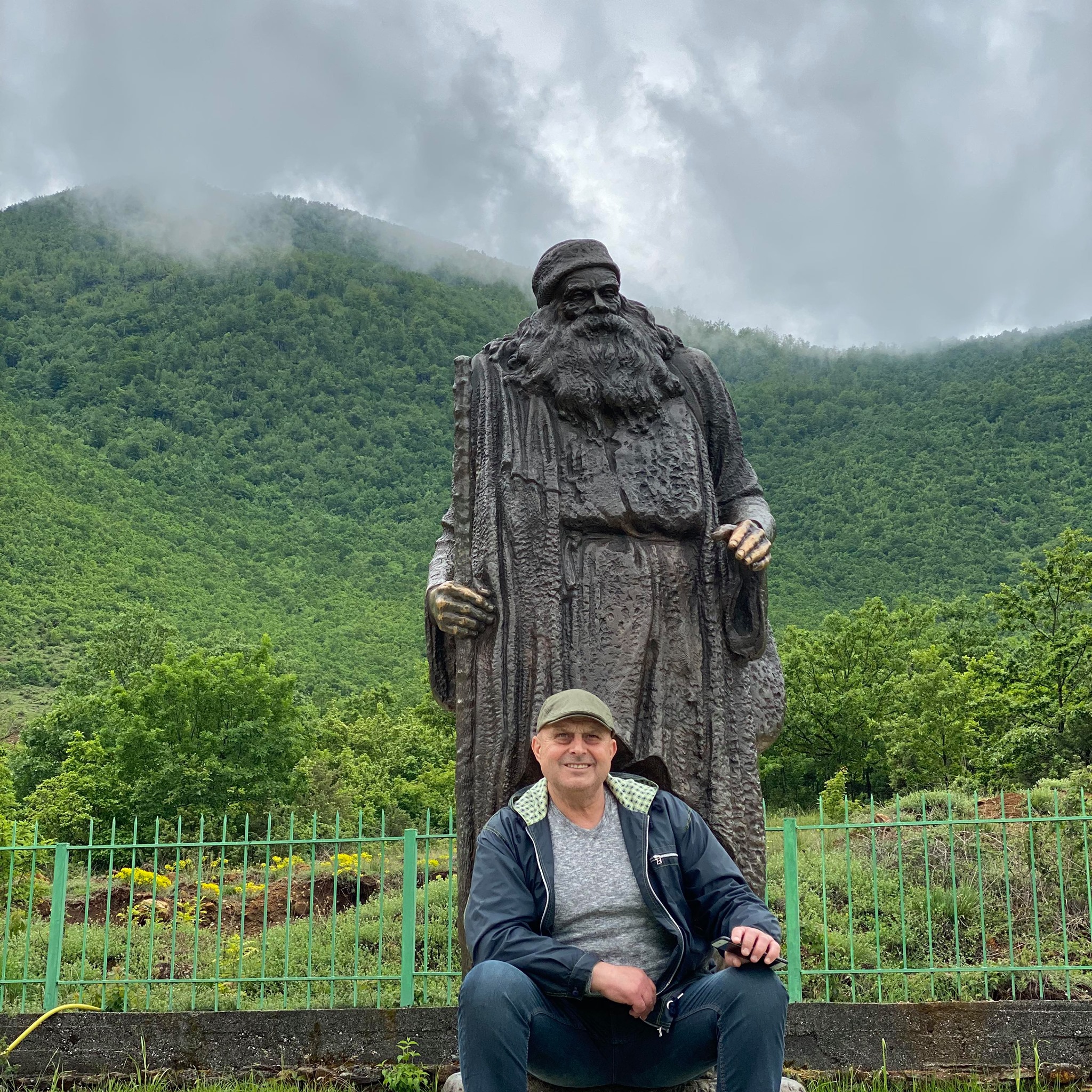 Nikaj - NJOFTIM PËR TË TRETAT Njoftojmë familjarët, miqtë dhe ...