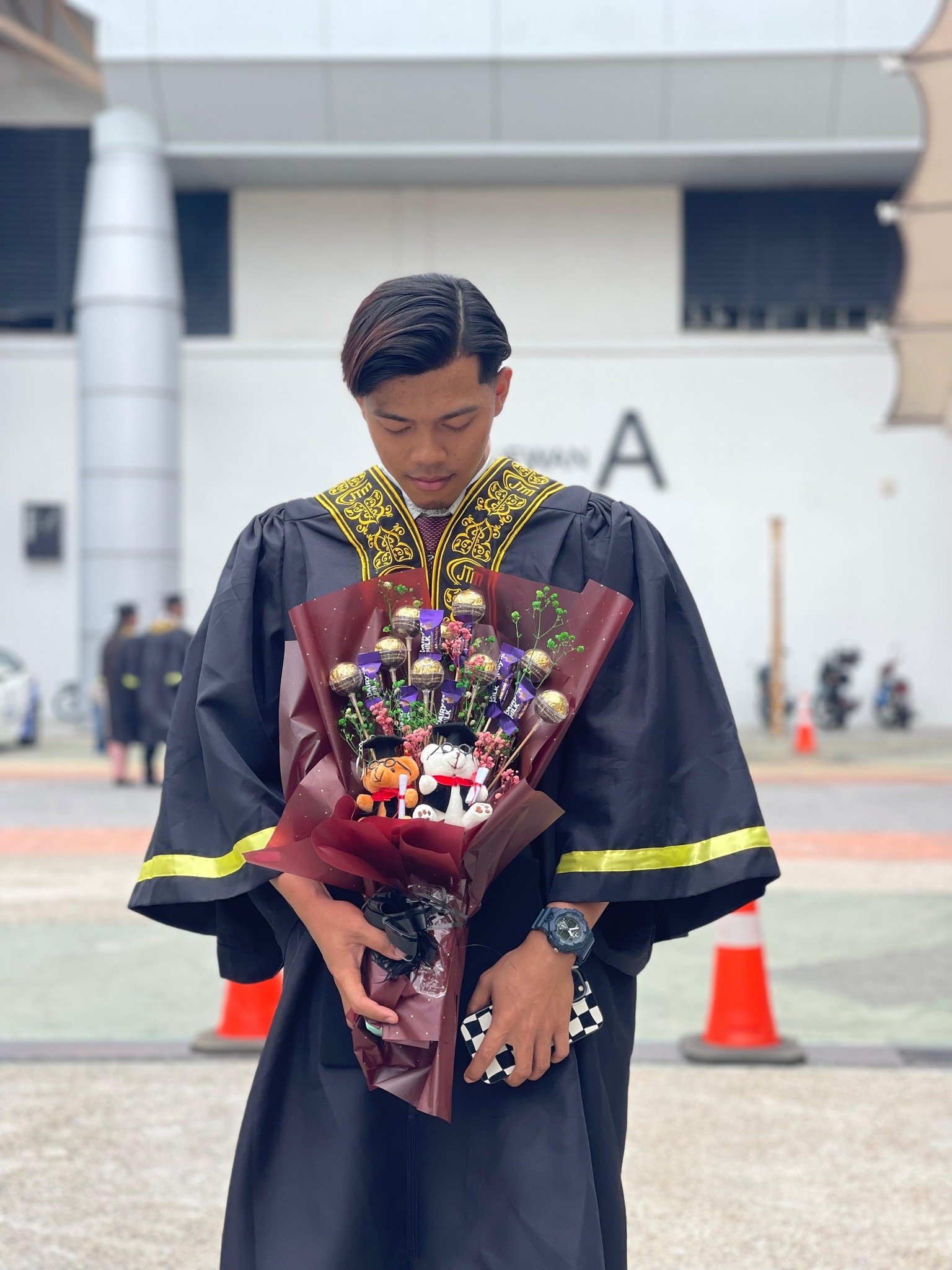 Azri Hakim