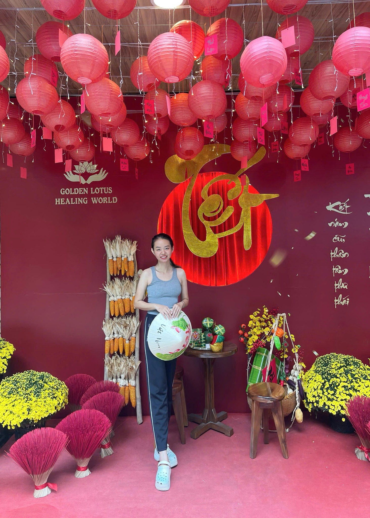 Hóng Vinhomes Grand Park (Không drama) | Nay đi ăn thử quán gà tần địa ...
