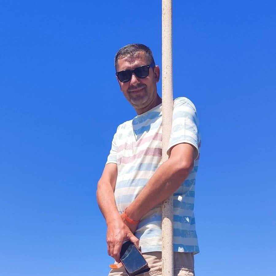Drewno moje hobby | Czym zabezpieczyć takie schody dębowe, żeby ...