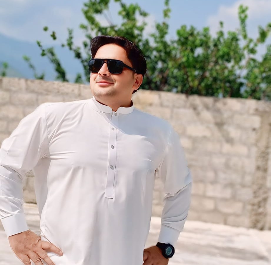 Dosra batter kuan hai? #sayedsadamhussain #Tapeballcricket #Highlights
